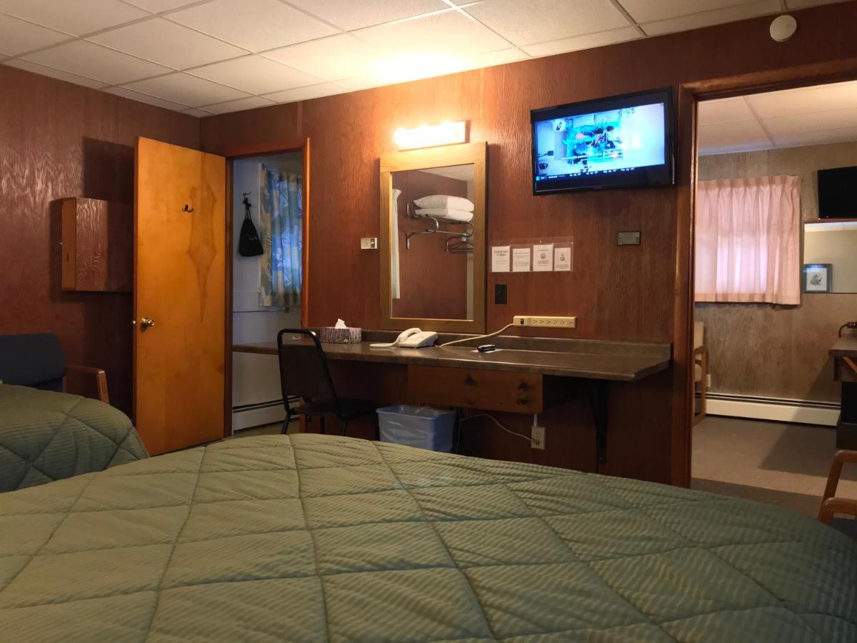 Indianhead Motel Ironwood Exterior photo