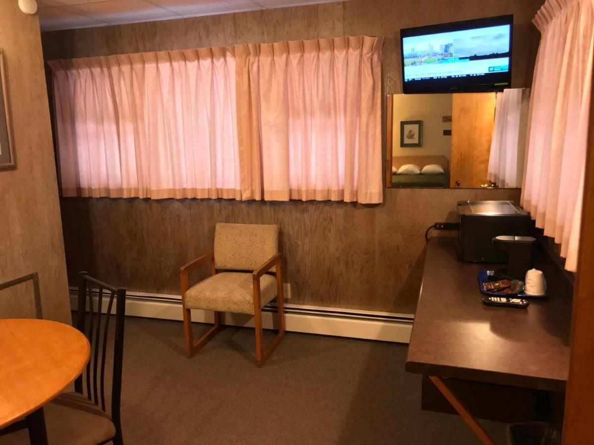 Indianhead Motel Ironwood Exterior photo
